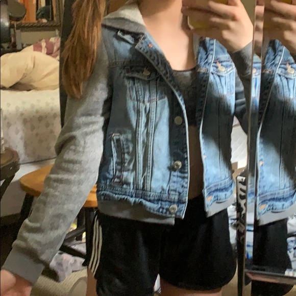 Jean jacket - Picture 4 of 8